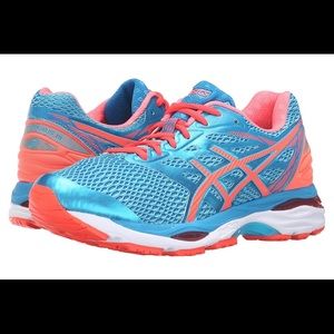 BN Asics Gel Cumulus 18 Women's Running Sz US 6